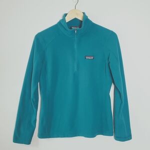 Patagonia Green Pull over logo Front casual top sweatshirt Size Small